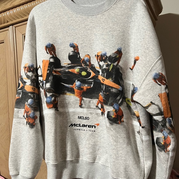 Mens Abercrombie and fitch Mclaren Graphic Crew sweatshirt Lando Small - Picture 2 of 4